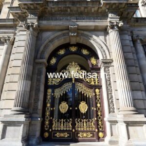Hotel Entrance Gate Design with Brass and Glass Finish No-7810